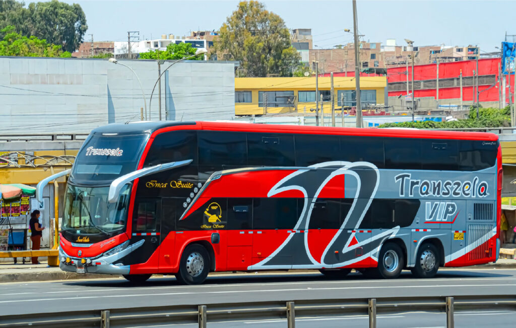 bus Puno la Paz Bolivia Desaguadero