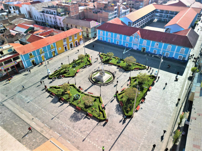City Tour Puno, recorrido por las principales calles de la ciudad, parque Pino, museo Carlos Dreyer, cerrito Huajsapata, Arco Deusta.