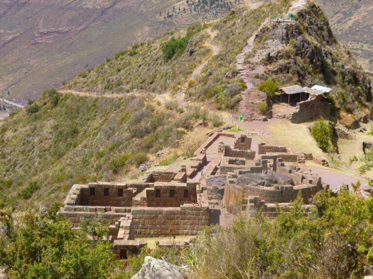 valle sagrado de los incas vista desde dron