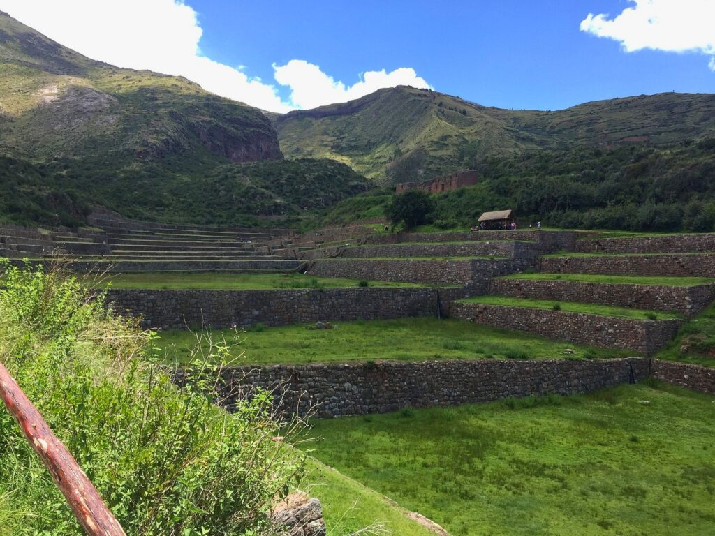 valle sagrado de los incas alrededor del pueblo